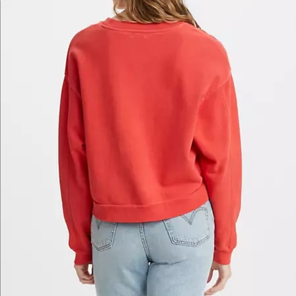 ♦️Levi’s crewneck sweater♦️ - Picture 4 of 9